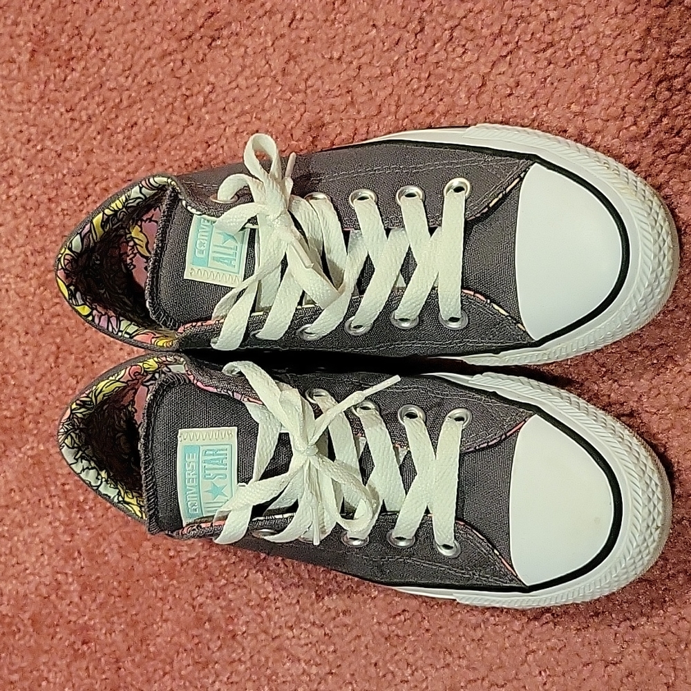 Gray converse - Picture 3 of 3